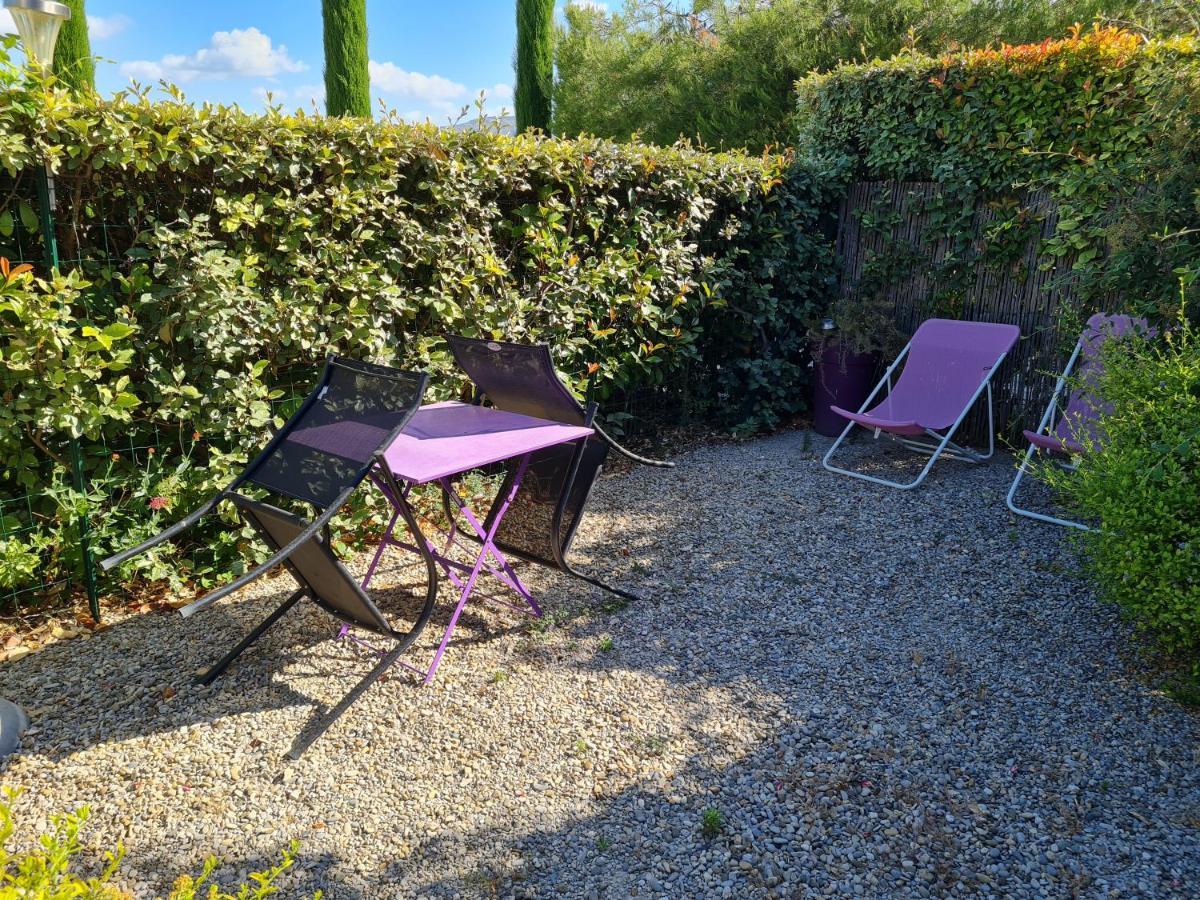 Domaine La Condamine Crillon Le Brave Hotel Exterior photo